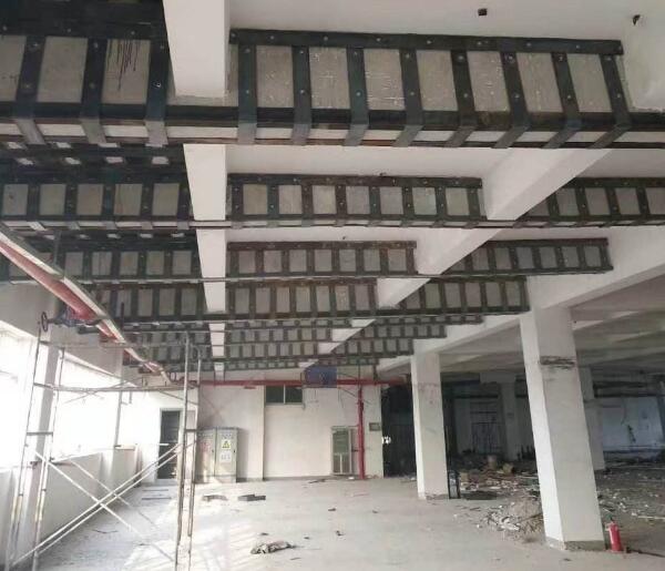 粘鋼加固 